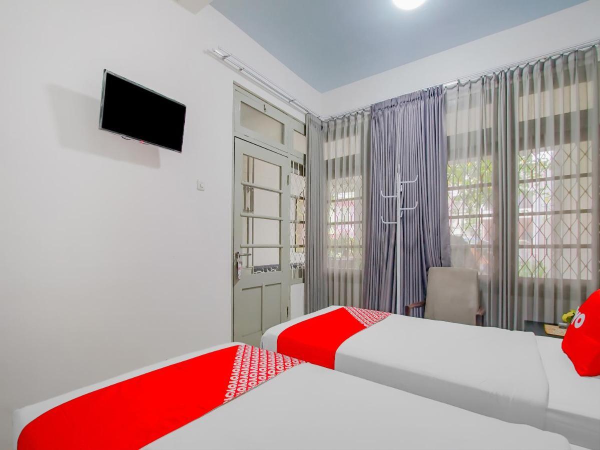 Oyo 3371 Omah Saras Family Hotel Malang Eksteriør billede
