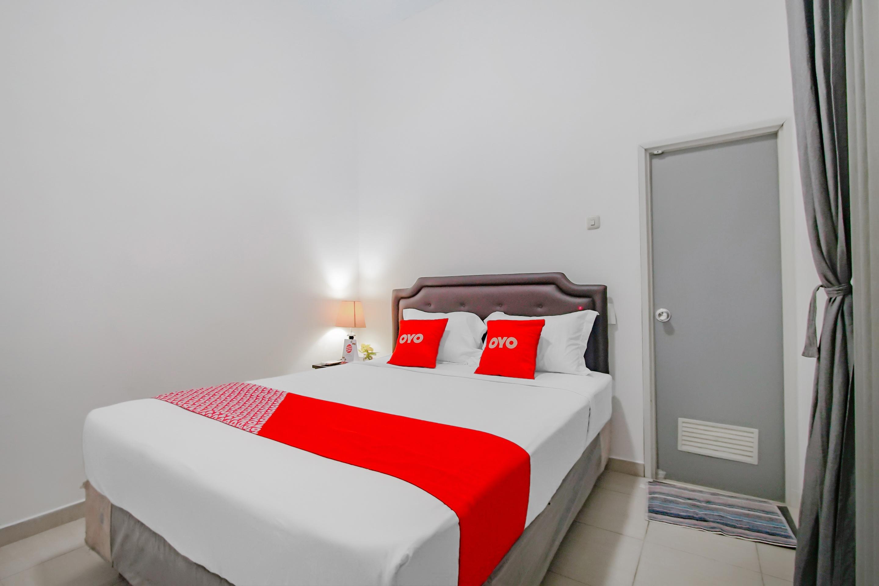 Oyo 3371 Omah Saras Family Hotel Malang Eksteriør billede