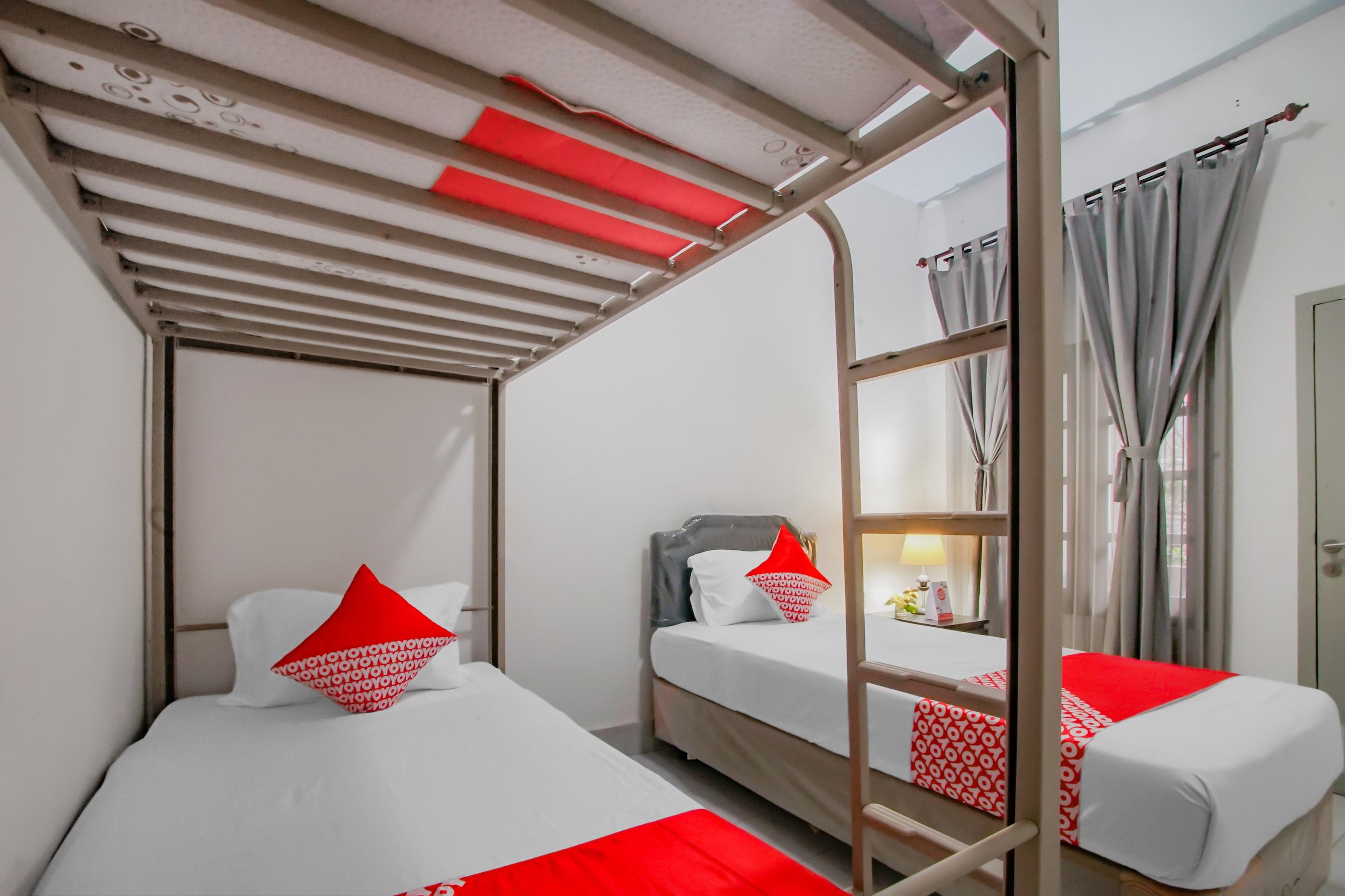 Oyo 3371 Omah Saras Family Hotel Malang Eksteriør billede